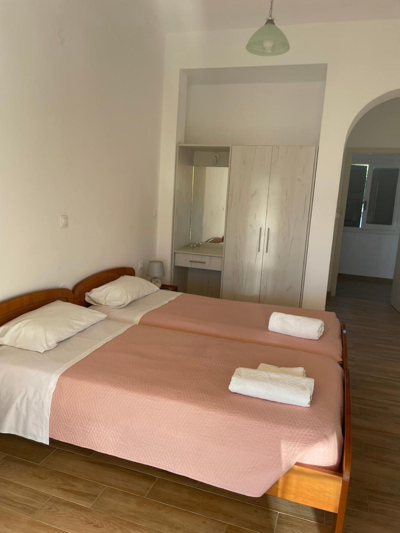 Nafsika Apartments Agios Georgios Pagon Exterior foto